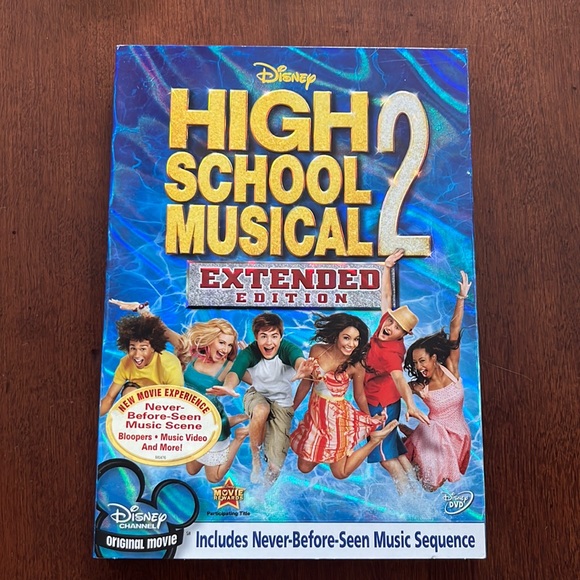 High School Musical 2 Extended Edition DVD - Picture 1 of 4